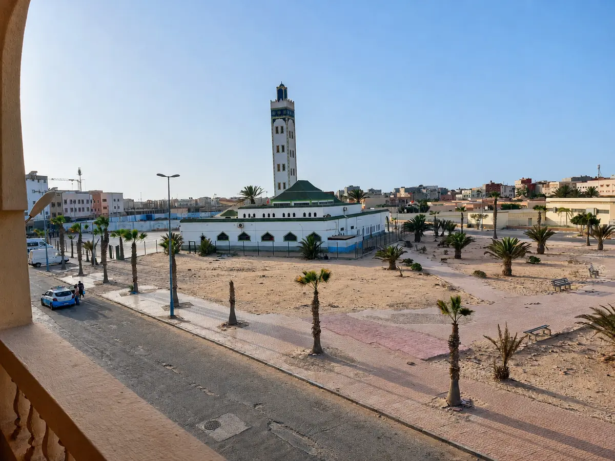 Vue sur Dakhla et la mosquée depuis Erraha Hôtel